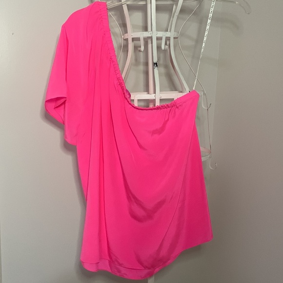 EUC LILLY PULITZER FIFER TOP - Picture 5 of 6